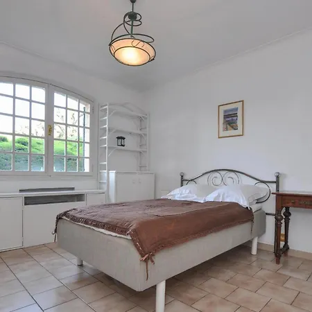 In With Private Swimming Pool, Be Inside Or Outside