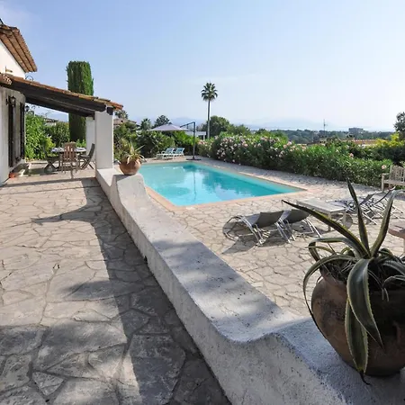 In With Private Swimming Pool, Be Inside Or Outside Antibes