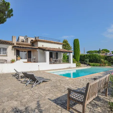 In With Private Swimming Pool, Be Inside Or Outside Holiday home